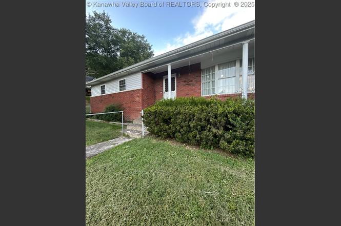 335 Woodland Dr