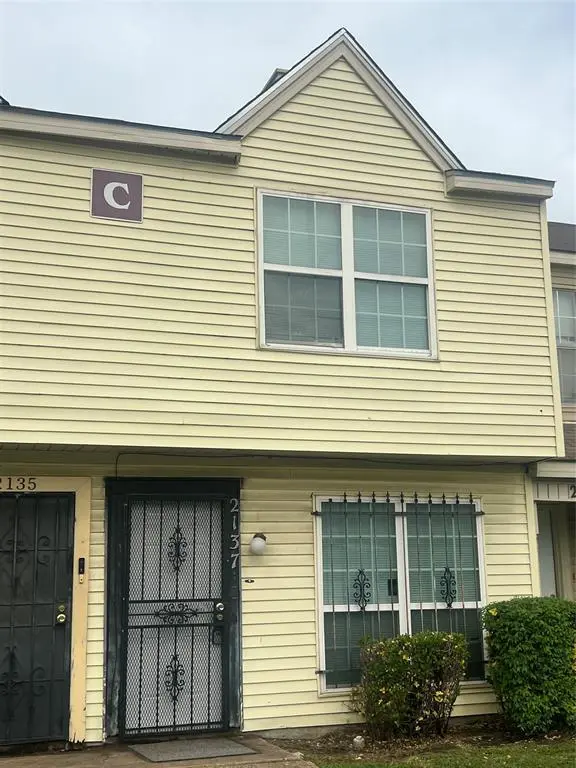 2137 Aspen Dr