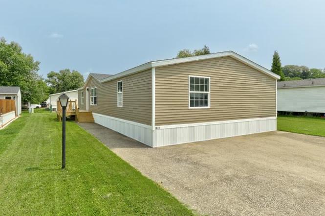 1833 Badger Dr