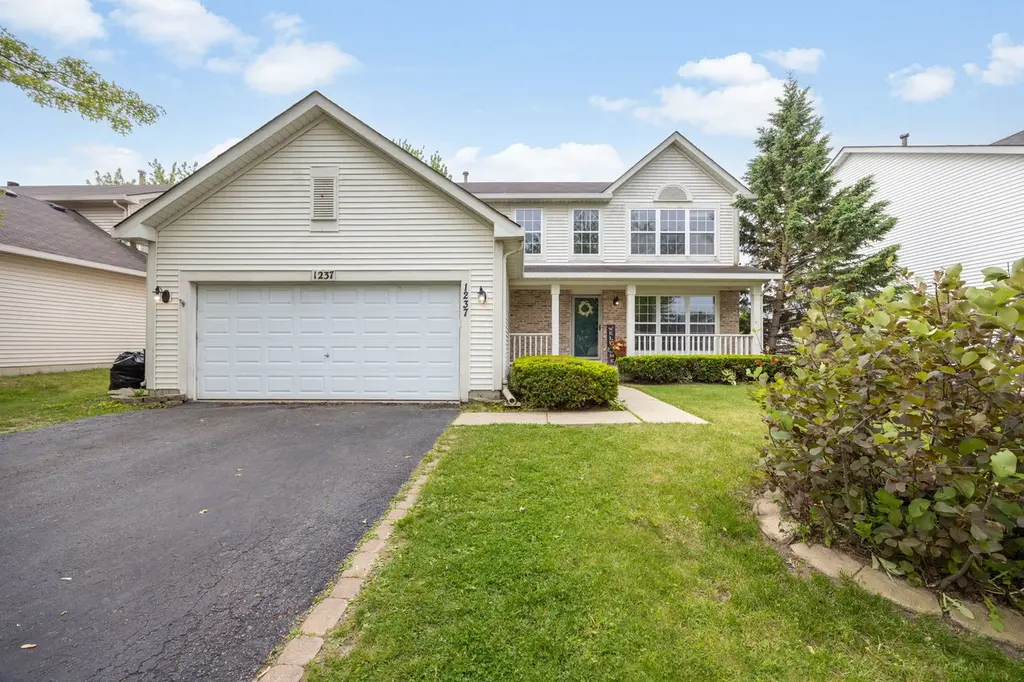 1237 E Greystone Dr