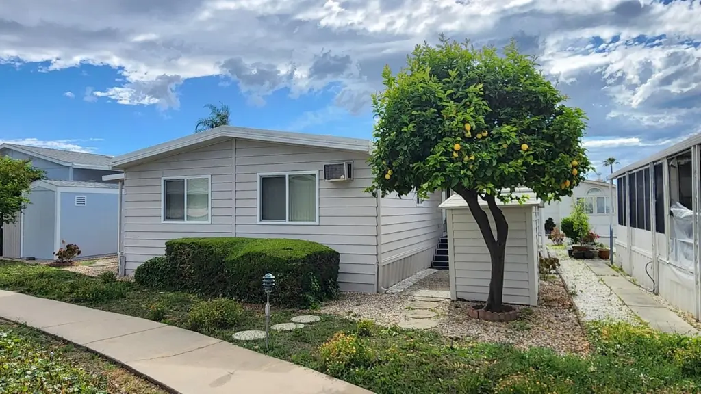 5450 Monterey Rd #77