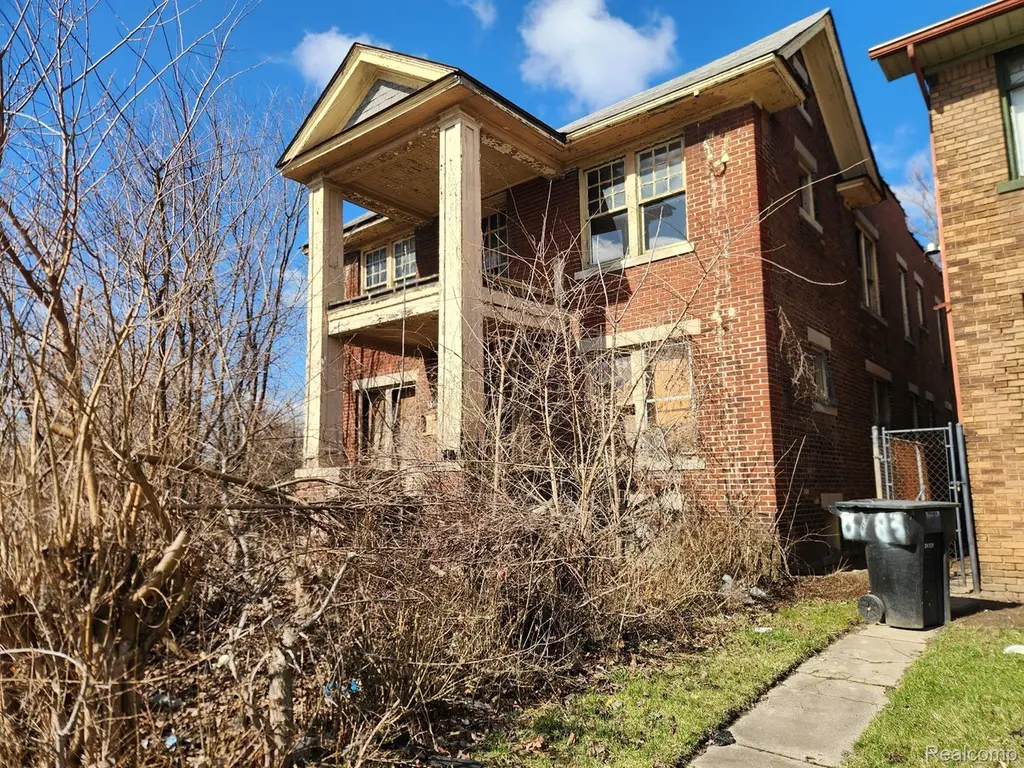 8773 Petoskey Ave