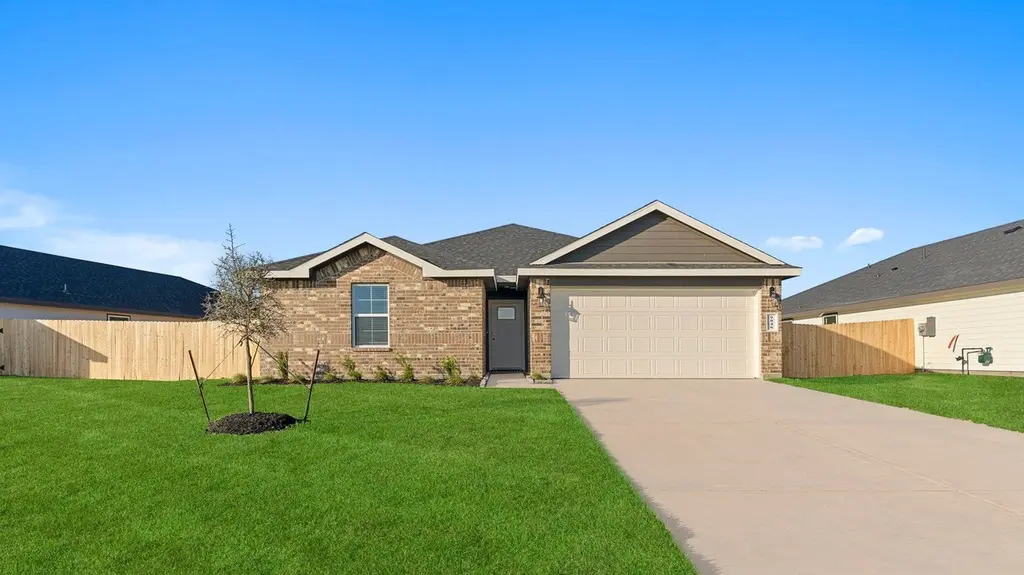 1410 Splashing Wave Dr