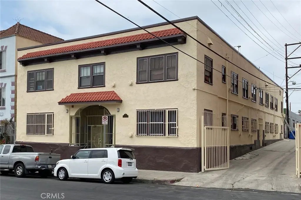 717 Columbia Ave