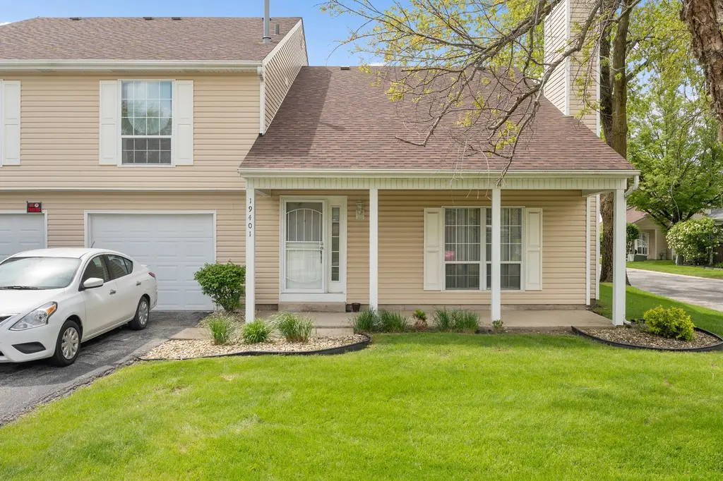 19401 Hickory Pl