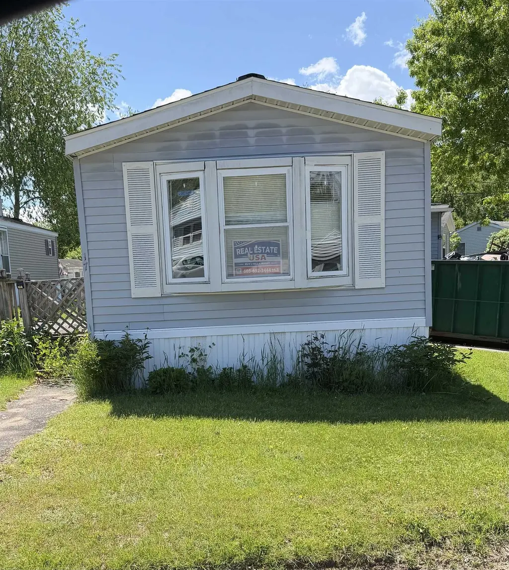 17 Wayland Cir