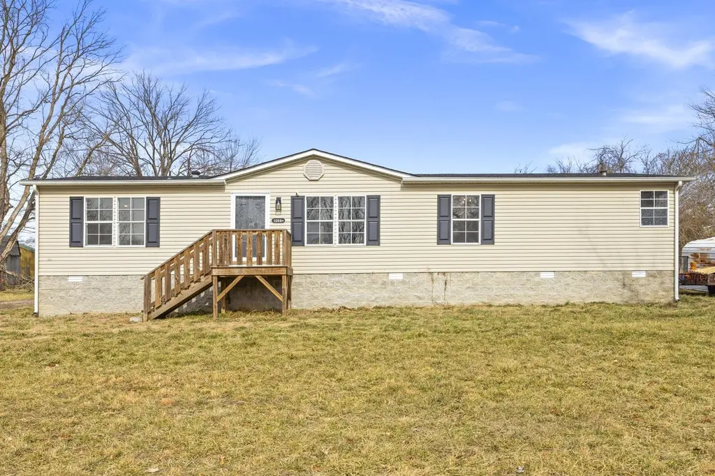 10940 Old Highway 52