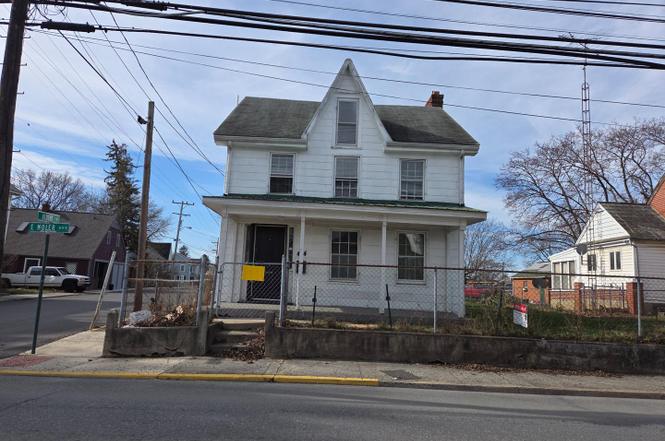 424 E Moler Ave