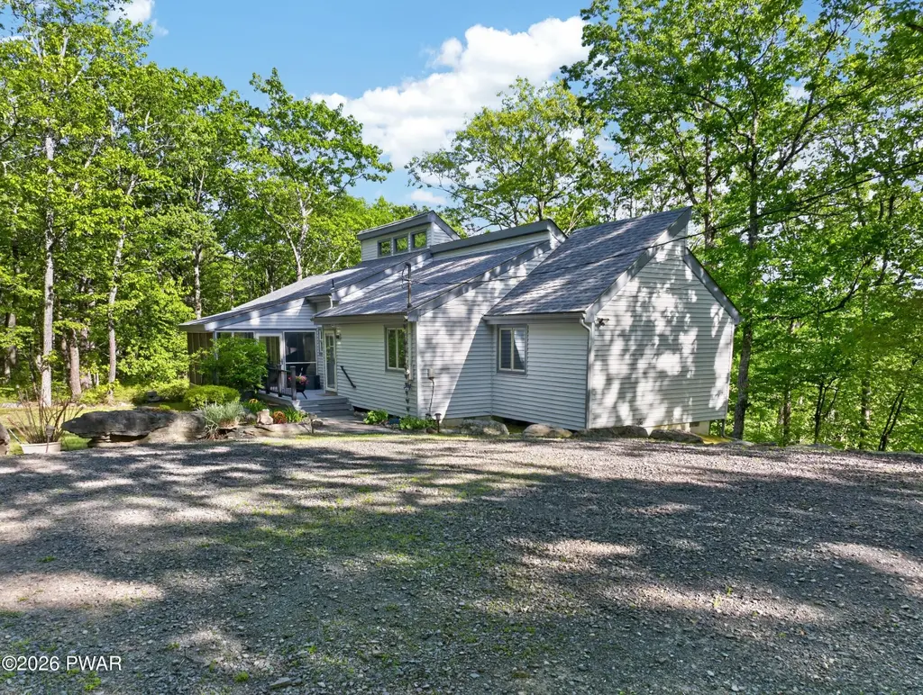 105 Cliff Dr