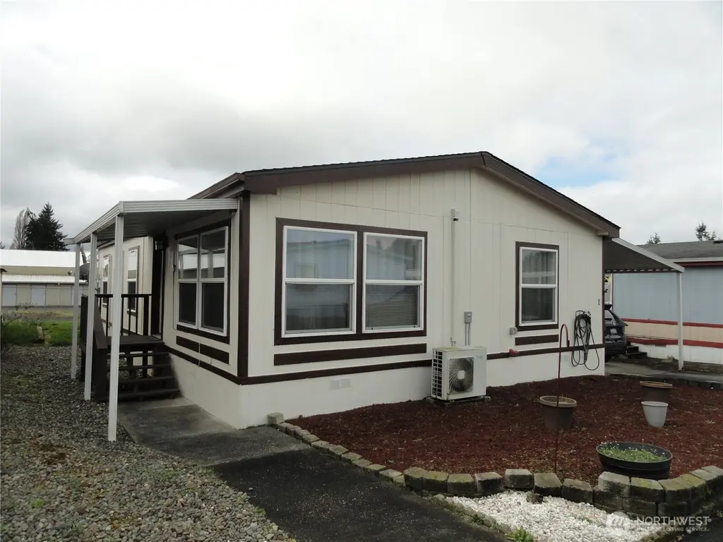 222 Maple Ave NW Unit 6