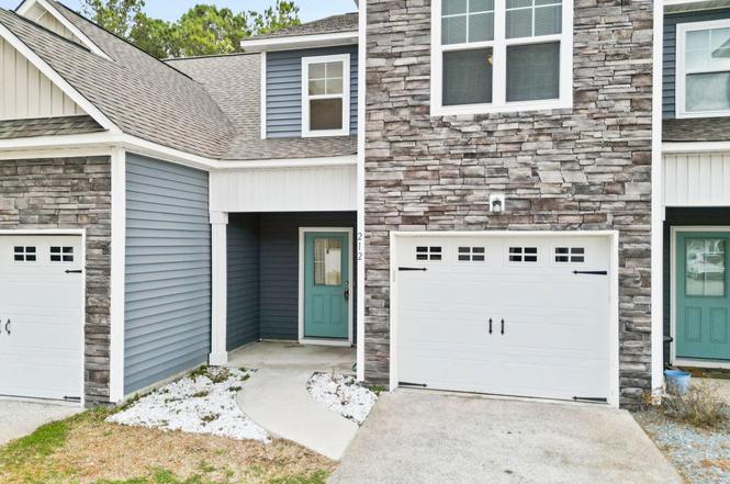 212 N Stingray Ln
