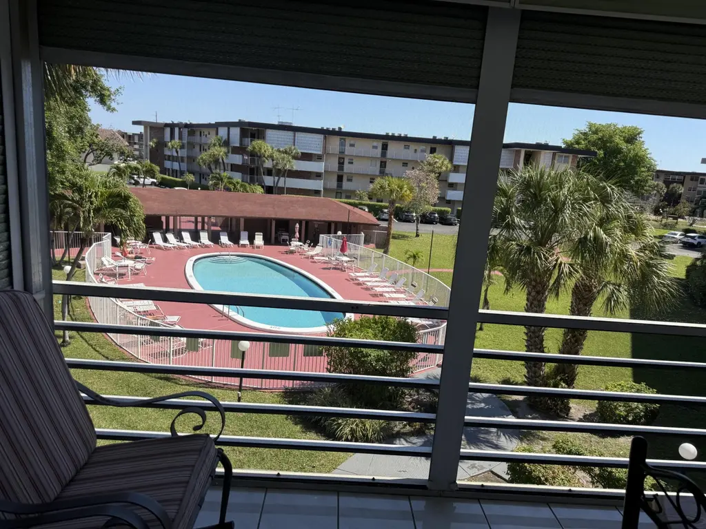 2861 NW 47th Ter Unit 304b