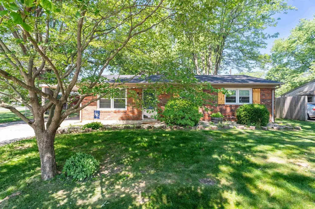 2025 Asbury Pl