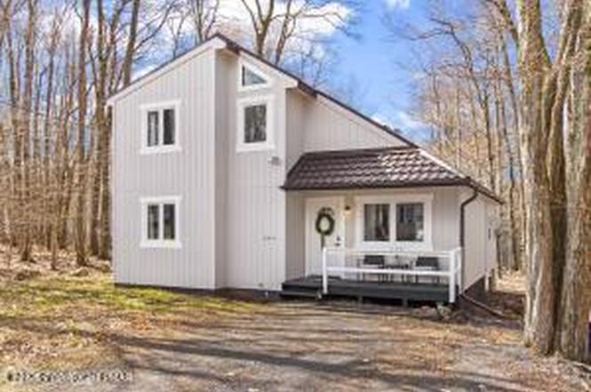 8948 Deerfield Rd