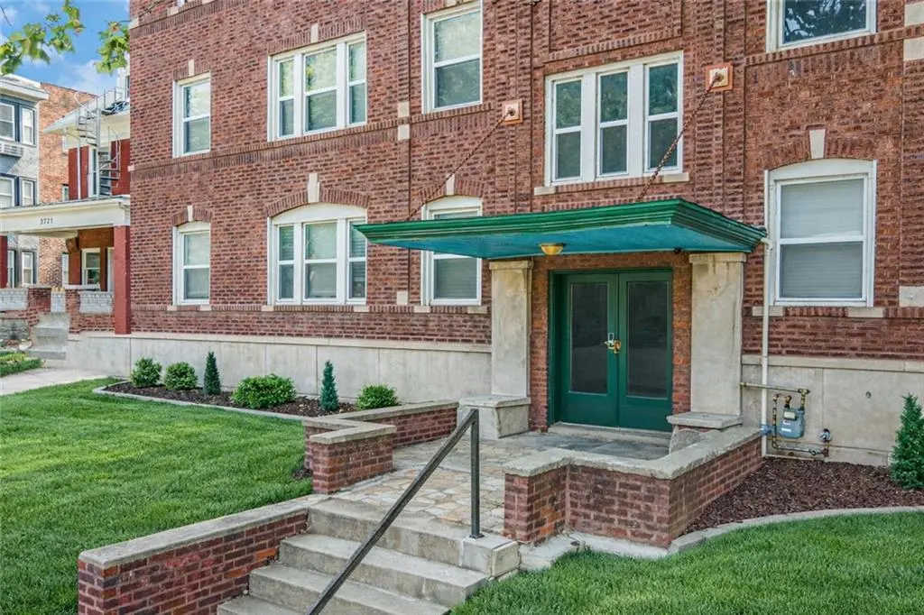 3732 Southwest Trfy