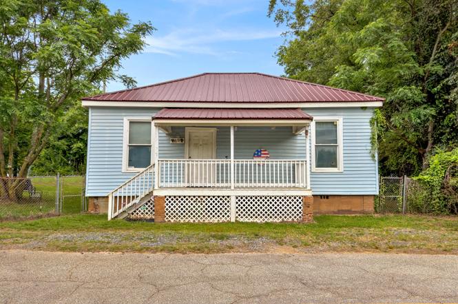 69 Stuart Ave