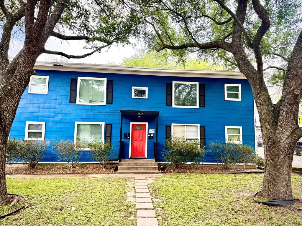 2324 Cedar Dr