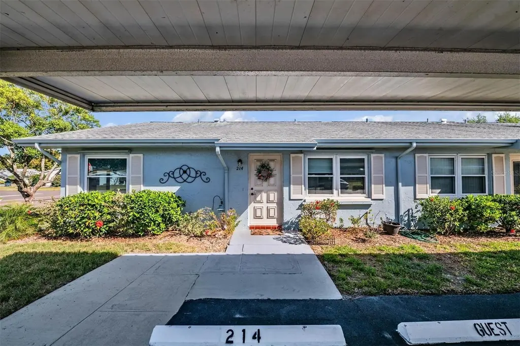 214 Gloucester Blvd