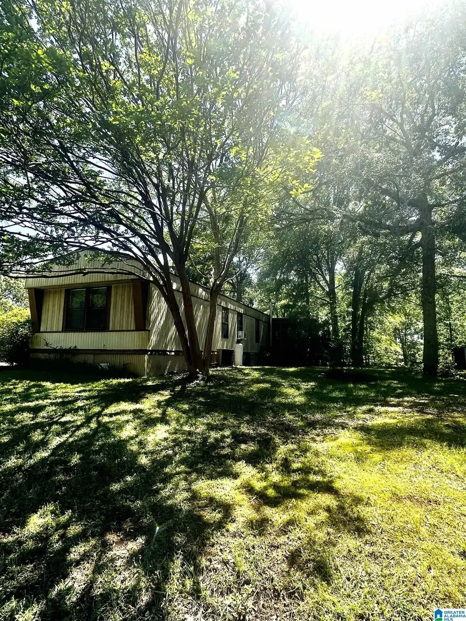 9599 Golden Ln