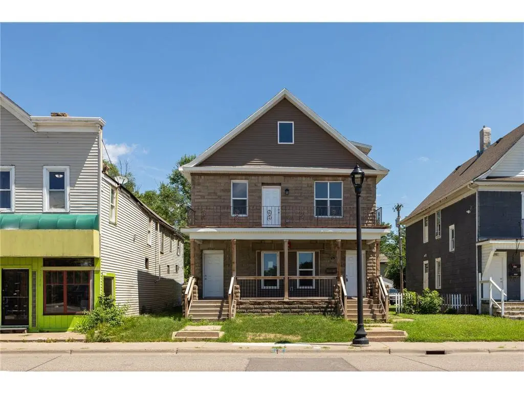 2050 W Broadway Ave