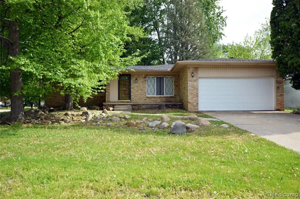 5200 Wishing Well Dr
