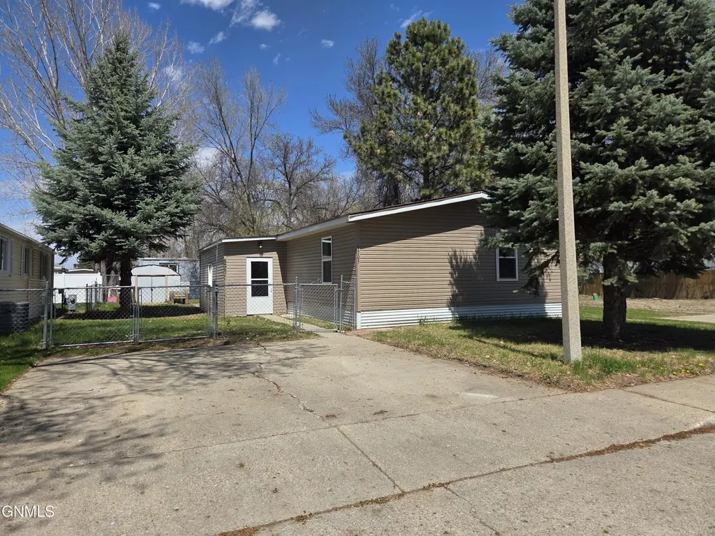 1119 University Dr #1705