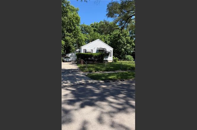 1216 Alcott Dr