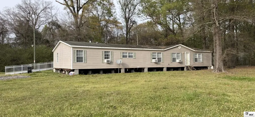 567 Highway 879