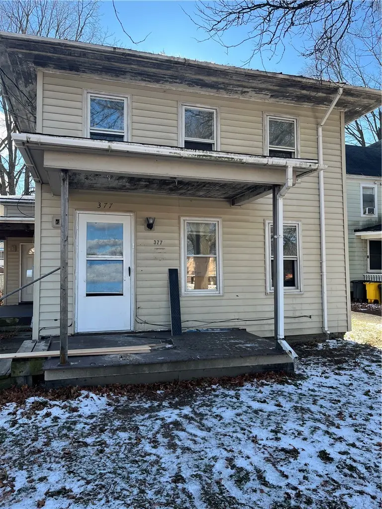 377 W 2nd St