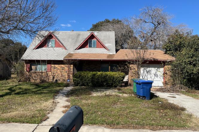 3507 Crestmont Dr