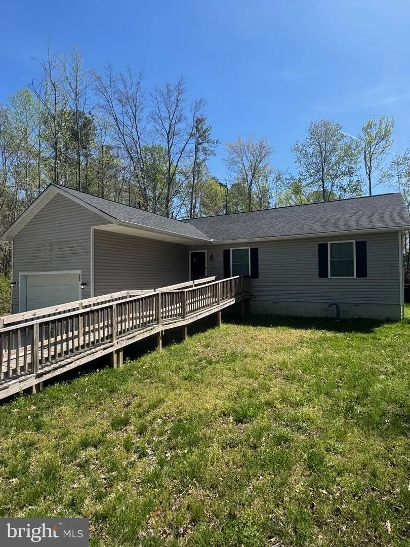 22 Pinewood Ln