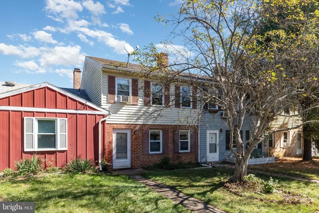 7103 Salem Park Cir