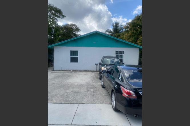 128 SW 3rd Ave