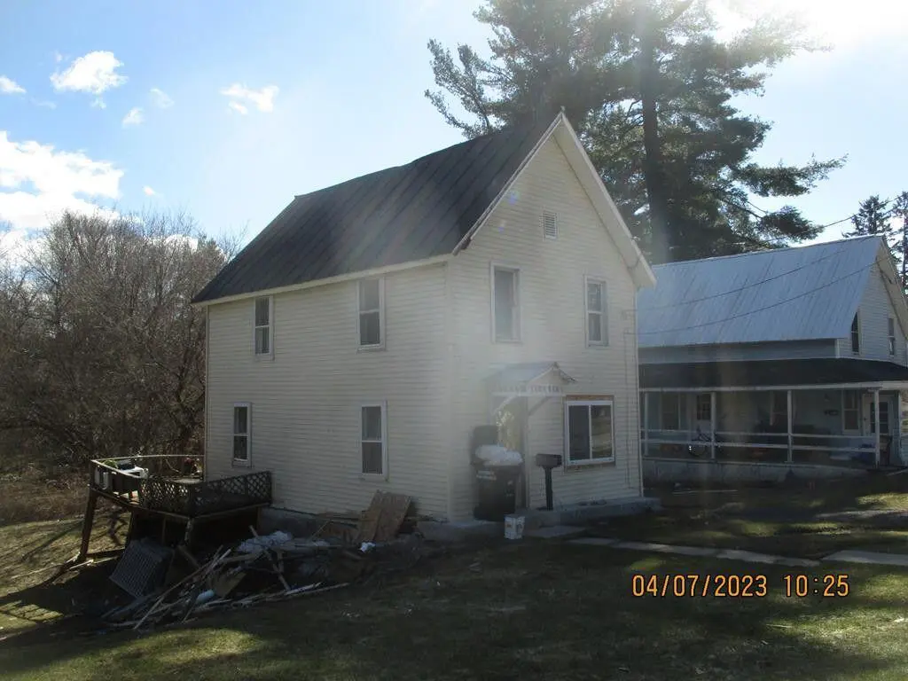 156 Duane St St