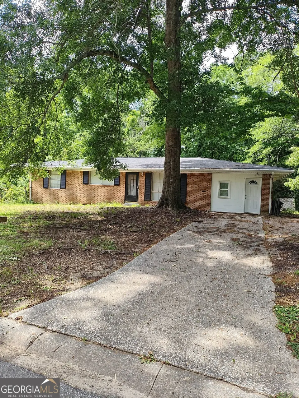 7327 Howard Cir