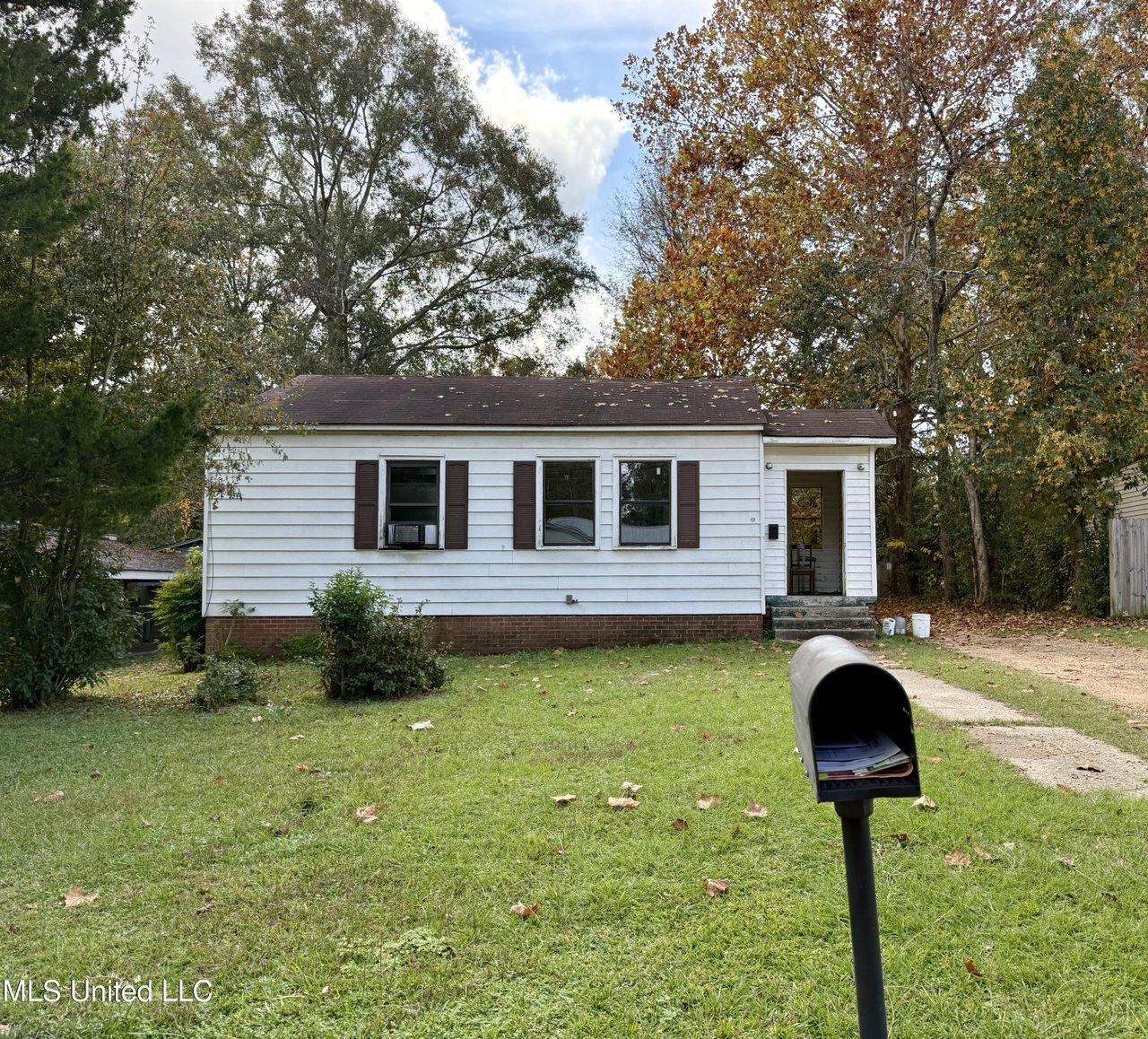 235 Rogers Cir