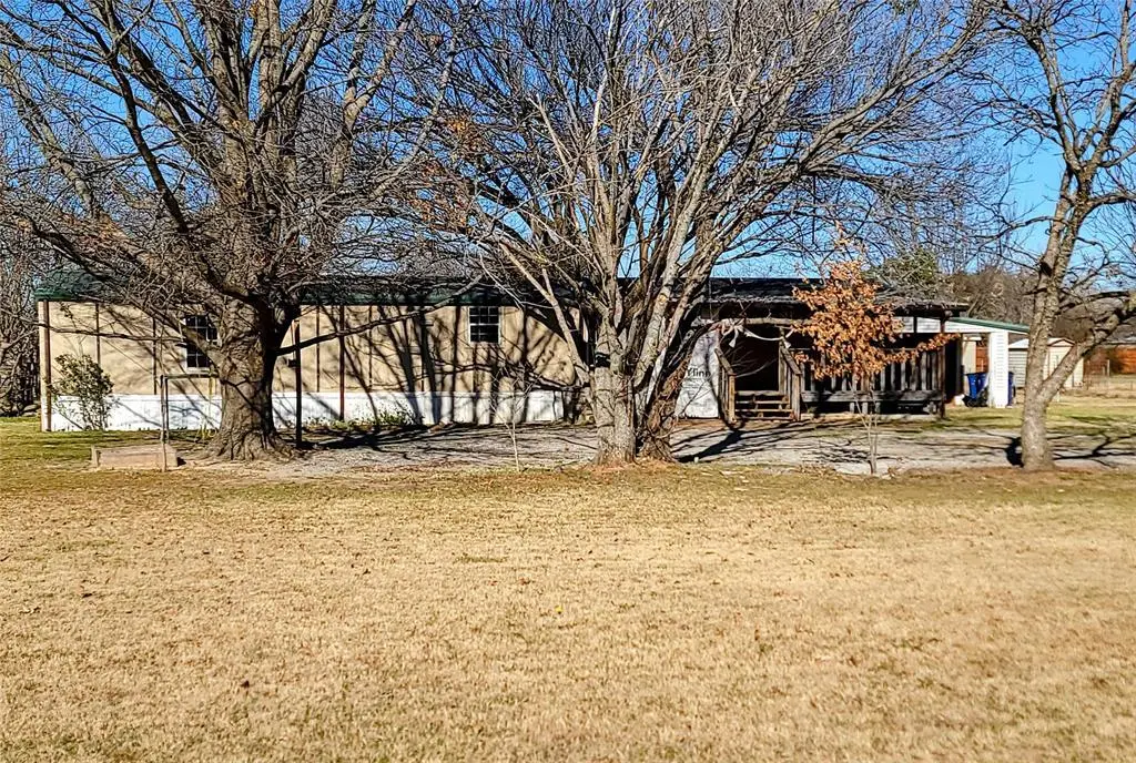 1909 Lariat Ln