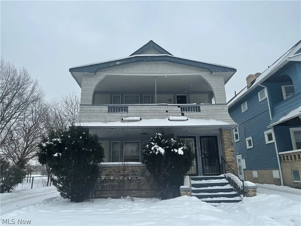3659 Chelton Rd
