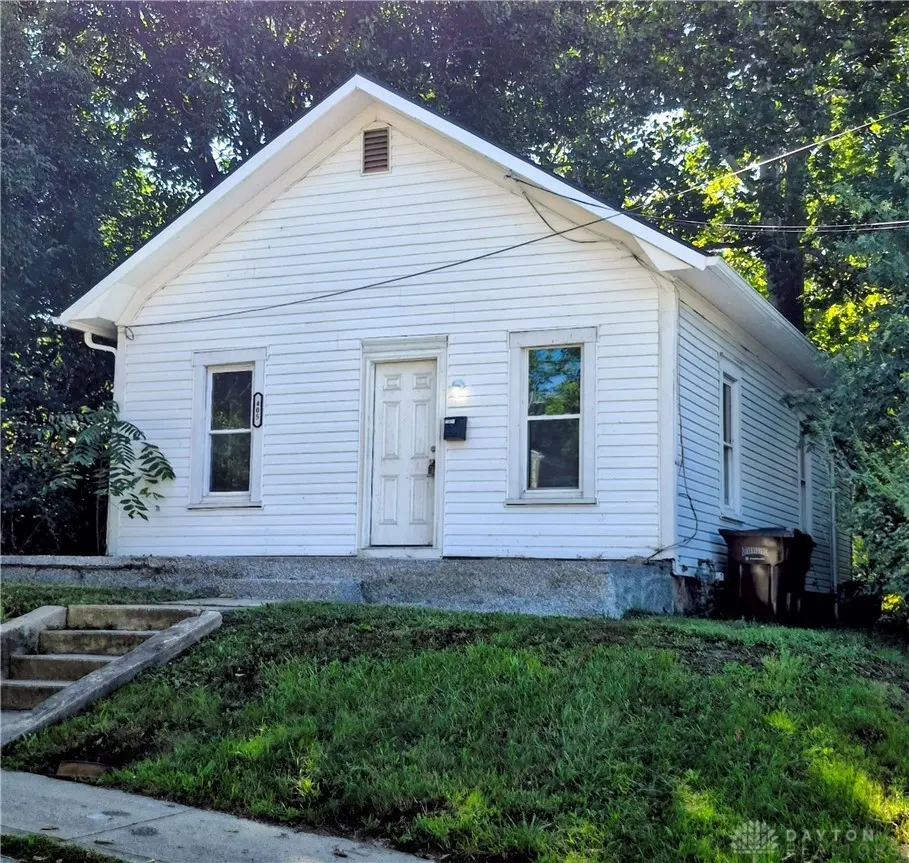 405 2nd St