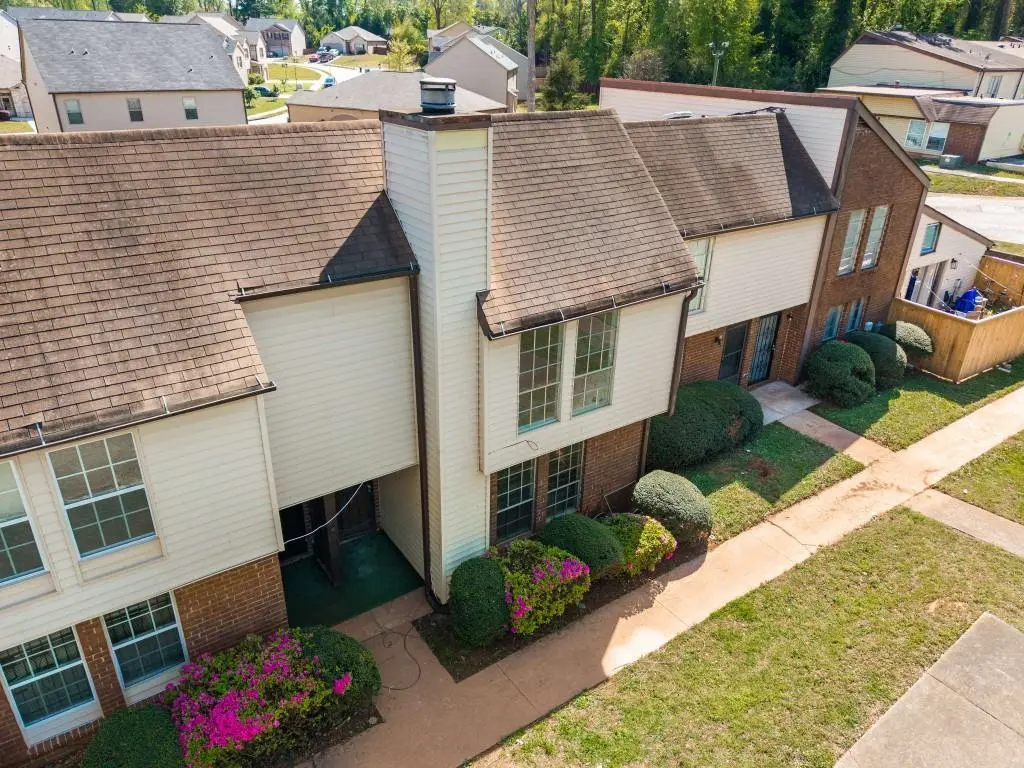 3254 Strawberry Ln