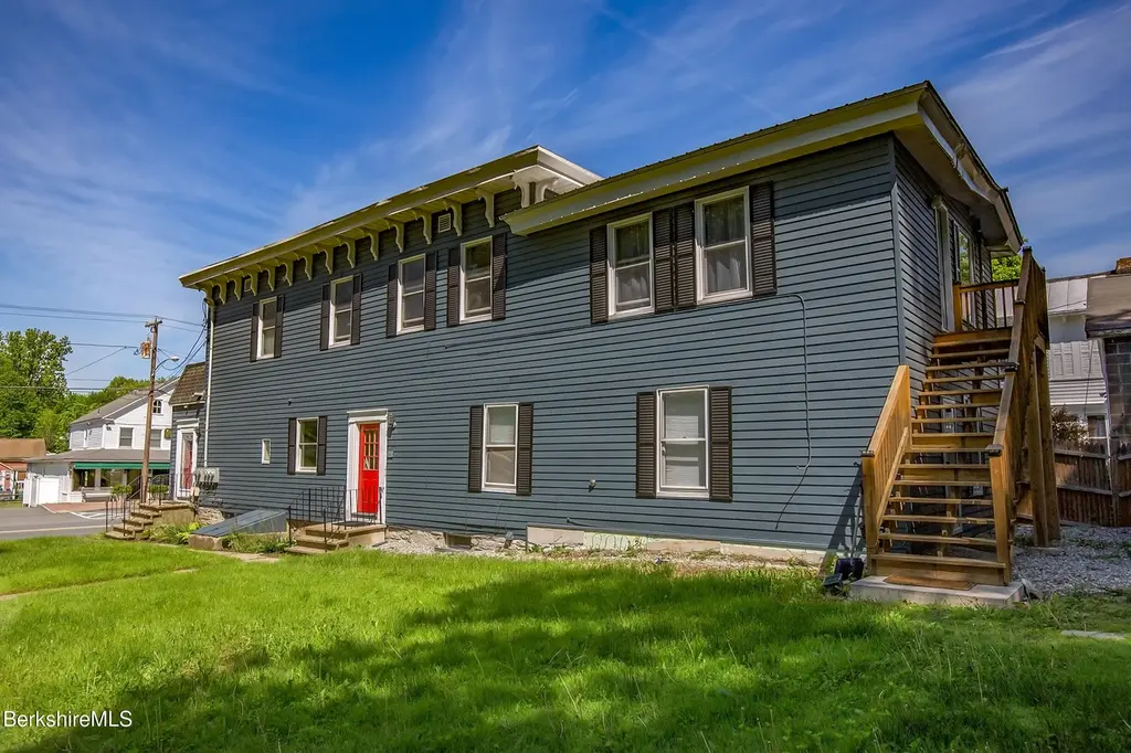 35 Main St