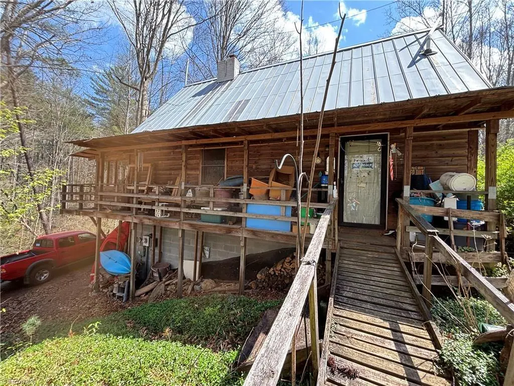 647 Boone Gap Rd