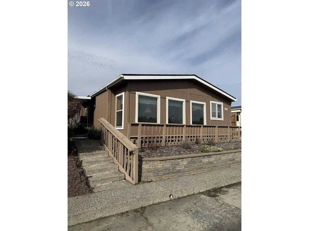 17401 SE 39th St