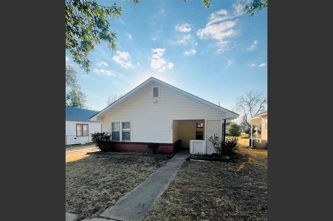 1305 Klabzuba Ave