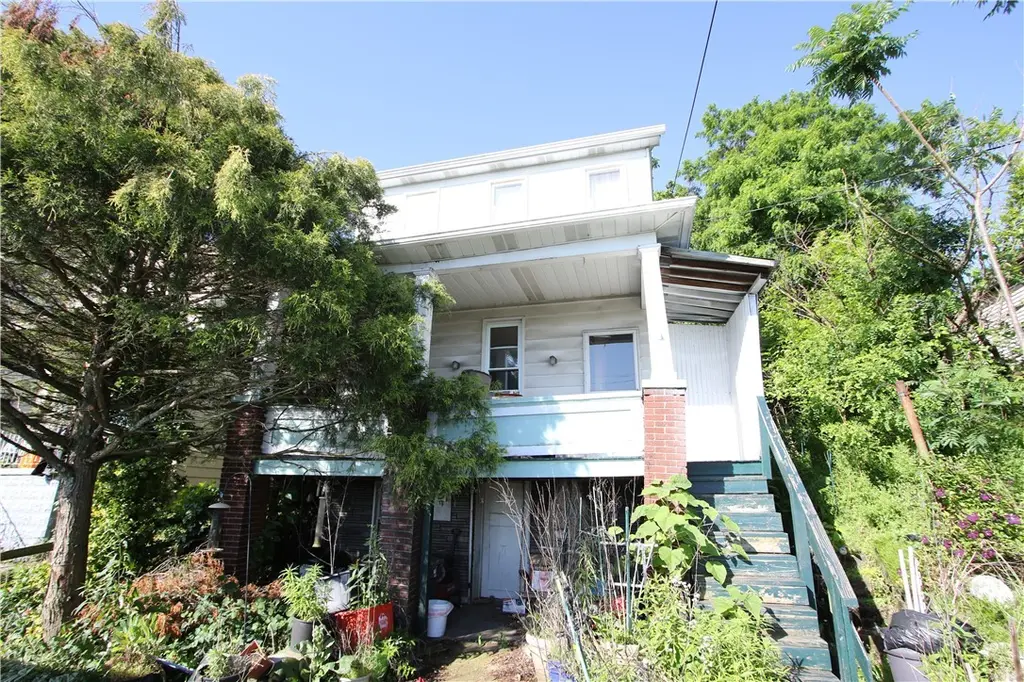 915 Oakland Ave