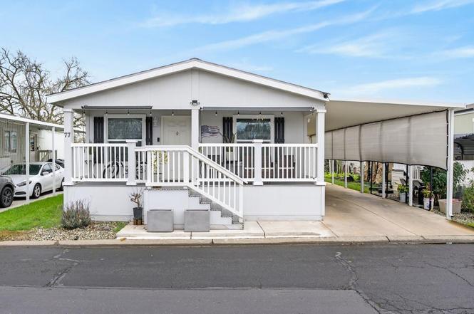 77 Village Green Dr