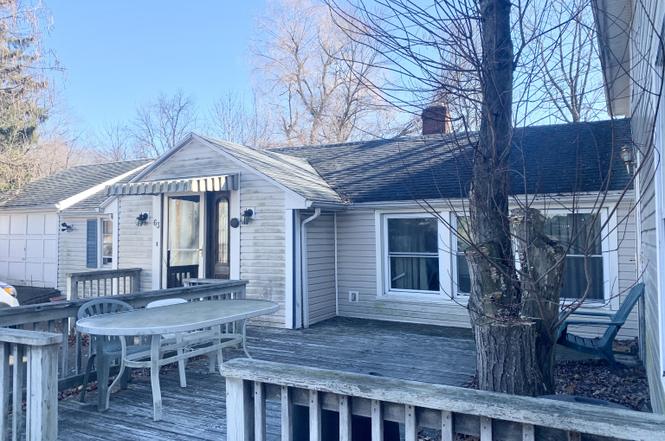 63 Sackett Point Rd