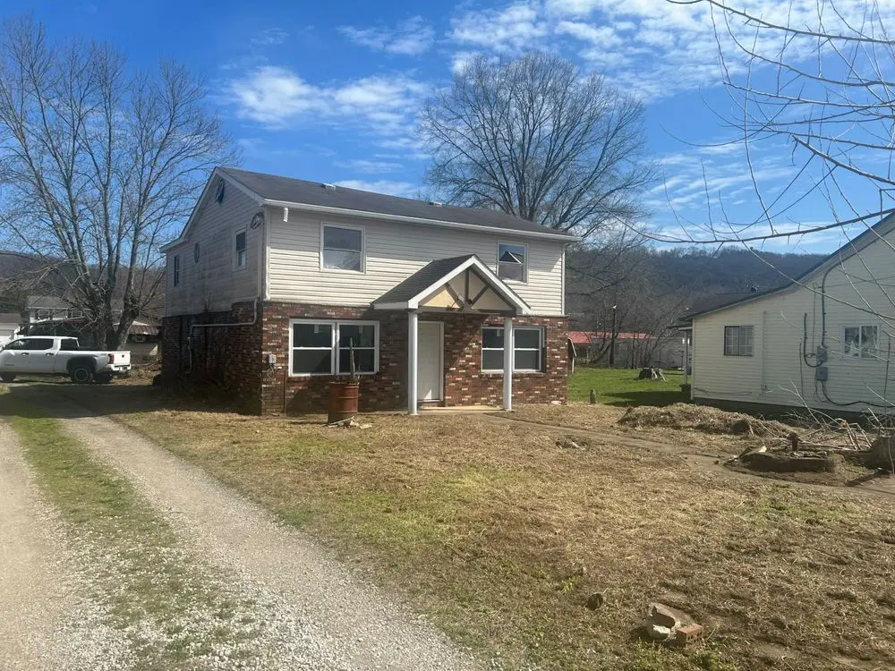 706 Magnolia Ave