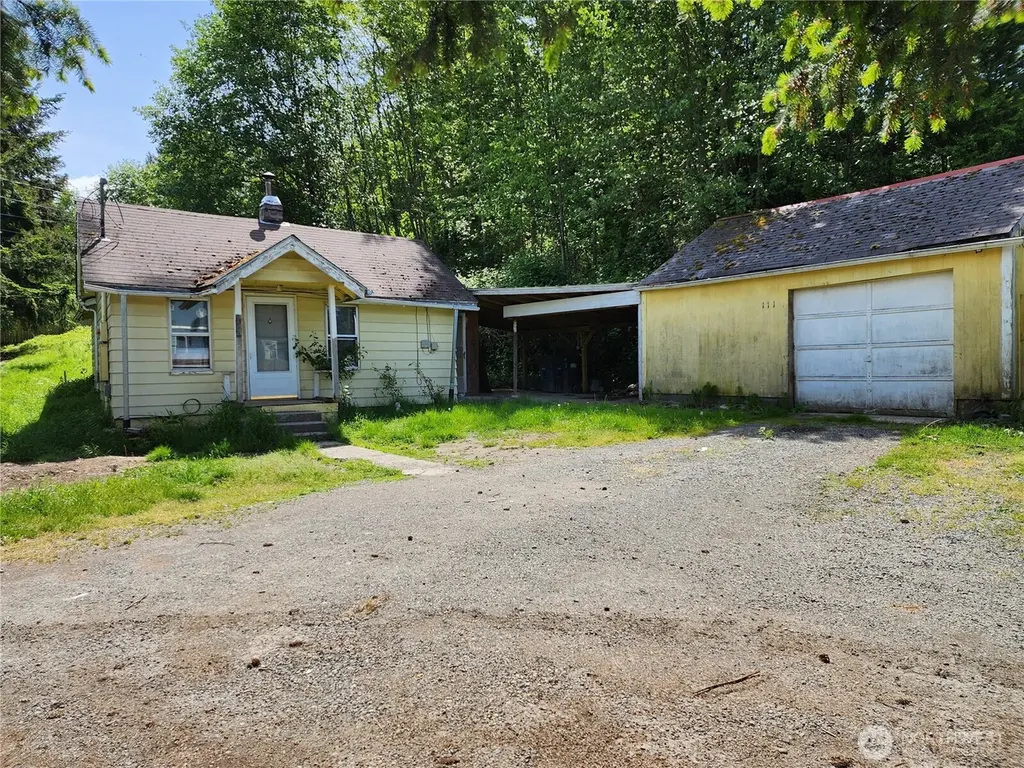 111 Cedar Ave S