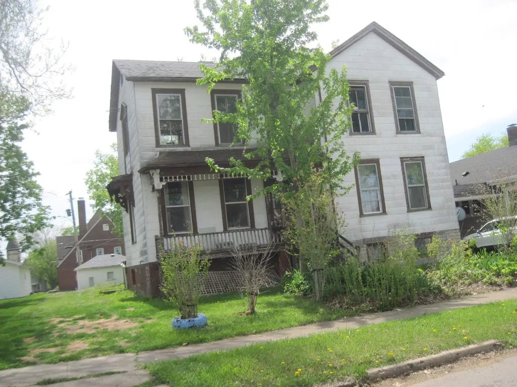 818 6th St